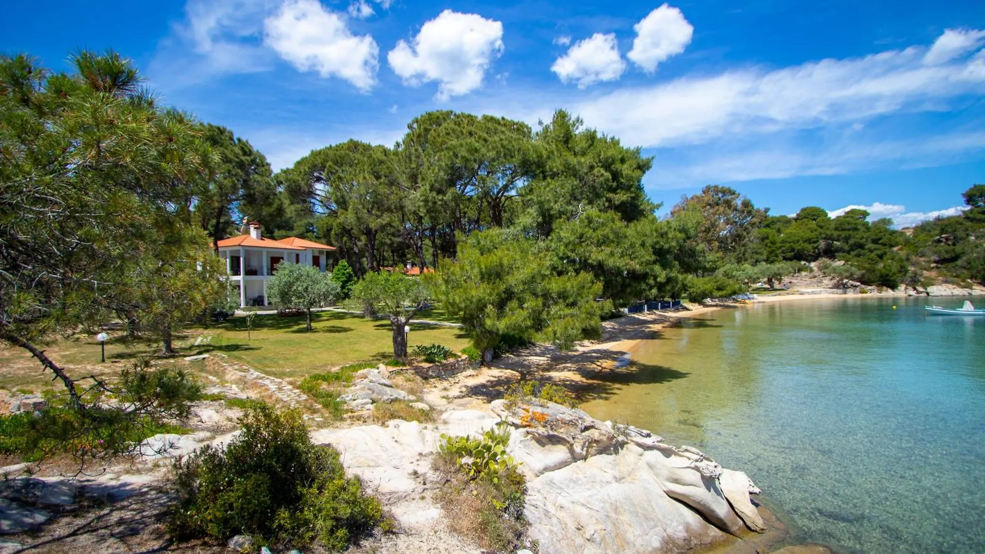 Villa Filyra Seafront Villa, Vourvourou Diaporos
